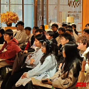 请输入相册名称