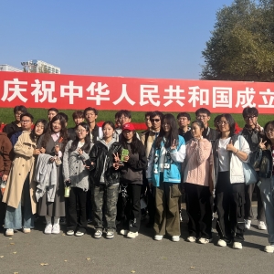 硕硕们